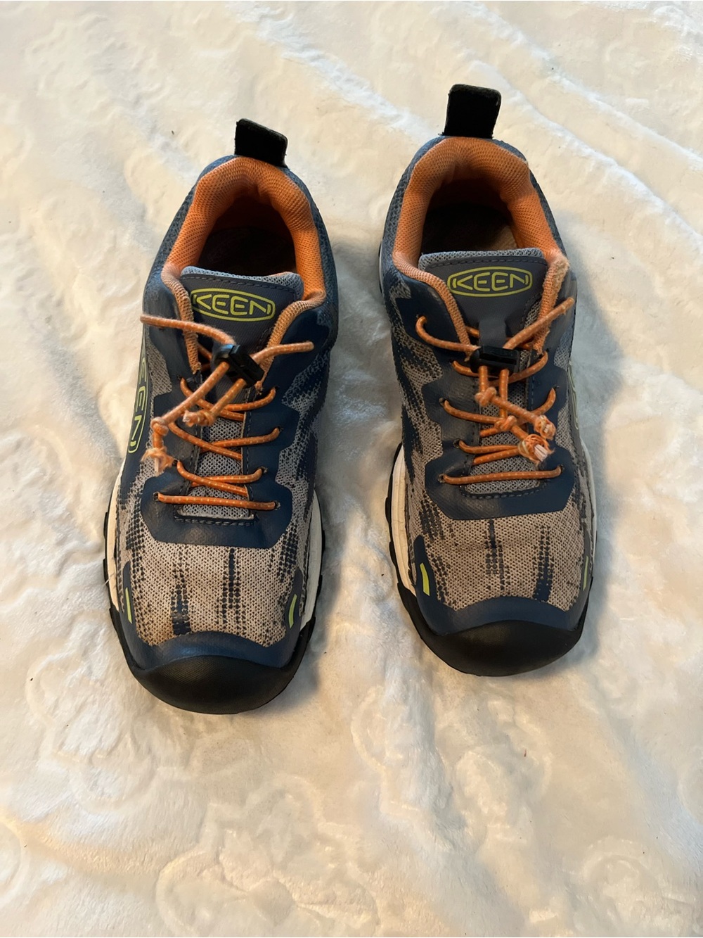 KEEN Kids sz 2 Navy and Orange Trail Shoe